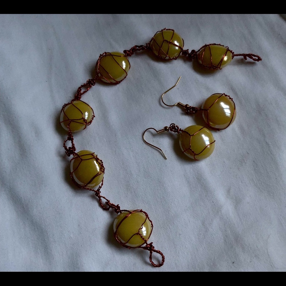 Bracelet and earrings